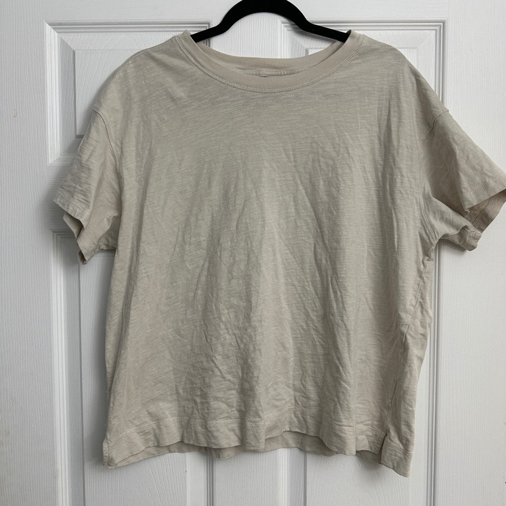 Old Navy short sleeve tee